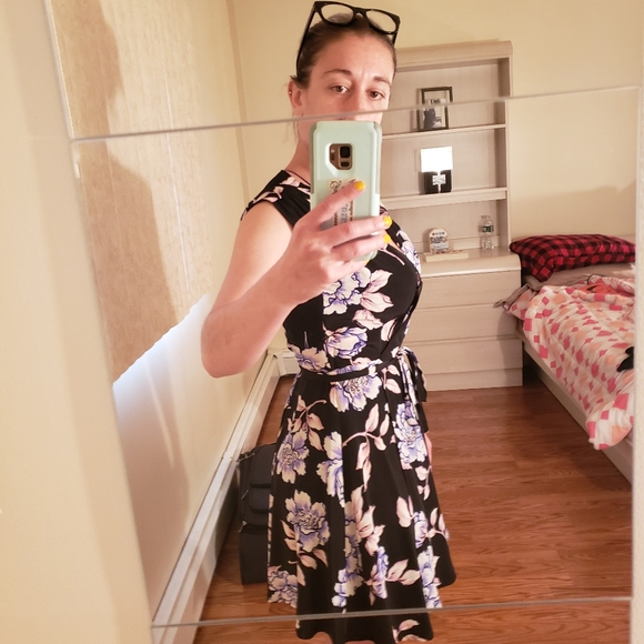 Yumi Kim floral, wrap dress - Picture 2 of 7